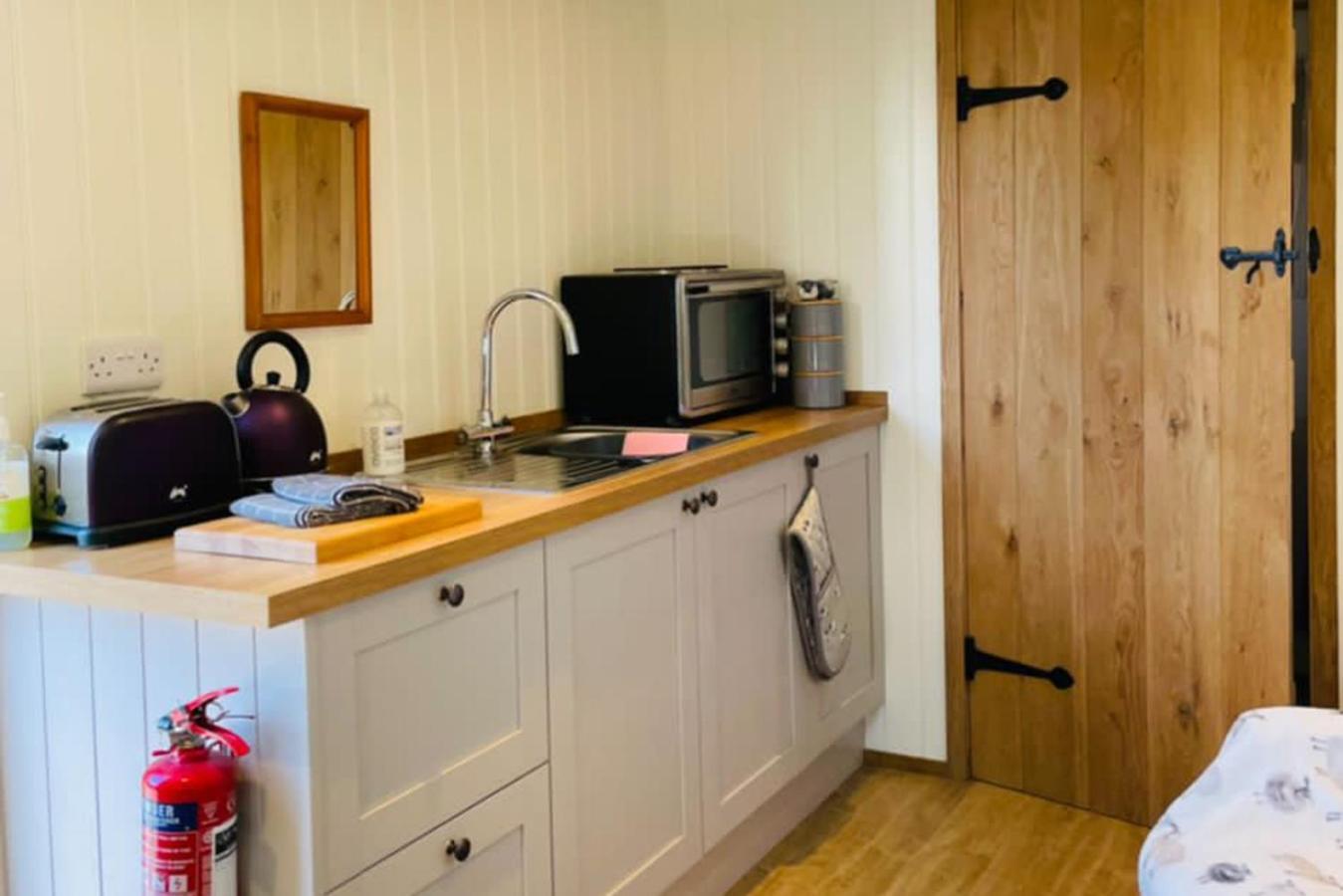 Shepherds Hut, West Ayton, Скарборо Екстер'єр фото